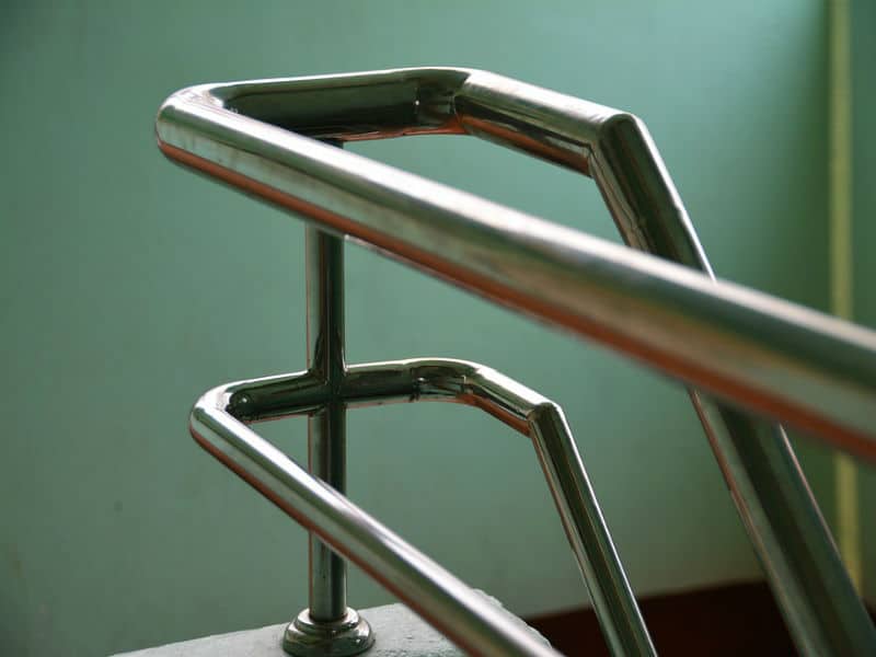 How to Select and Install a Guardrail System Thumbnail